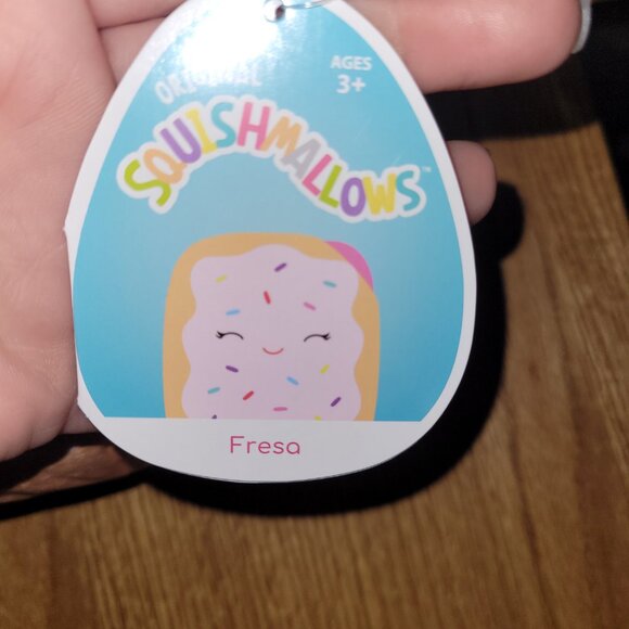Squishmallows, Fresa the Toaster Pastry - Picture 2 of 4